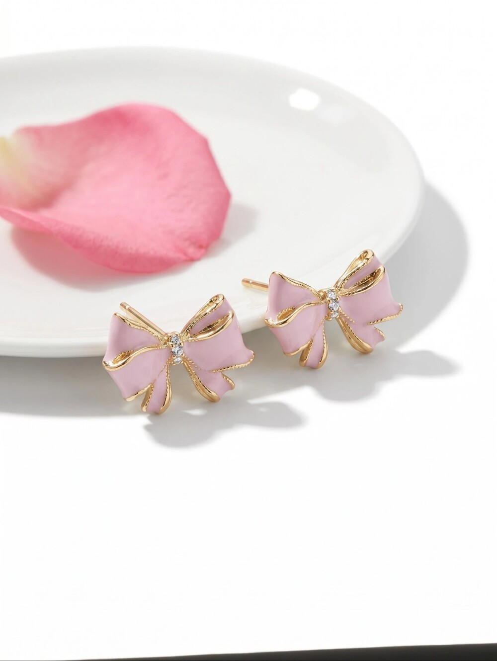 Kendra Scott x LoveShackFancy Gold Trimmed Bow Earrings - Lavender